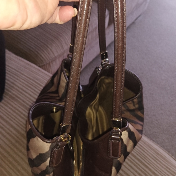 Coach purse - Picture 3 of 15